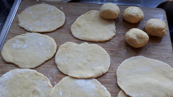 Met chocoladesaus gevulde wafeltjes 3