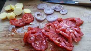 Ovenschotel met vis, aardappelen en tomaten 2