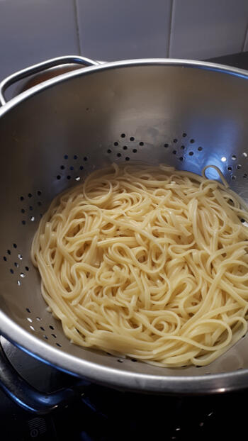 Pasta met courgette, tomaat en zalm 7