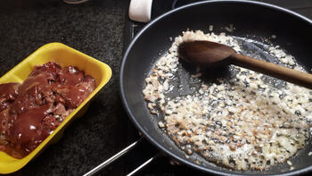 Pasta met kippenlevertjes en spinazie 4