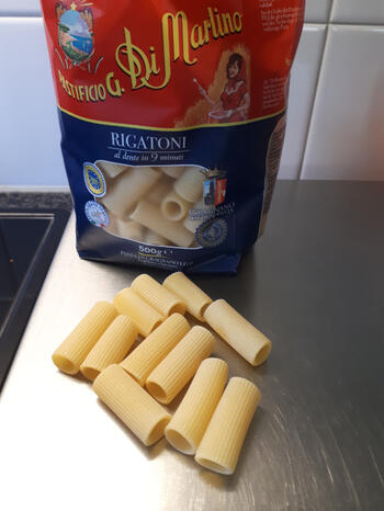 Rigatoni met gehakt, wortel, paprika en tomatensaus 4