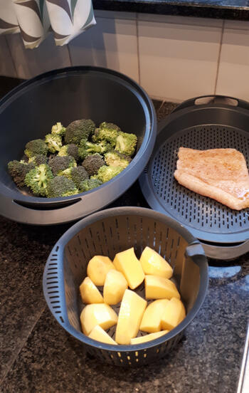 Thermomixrecept: Broccoli, visfilet, aardappelen en kaassaus 2
