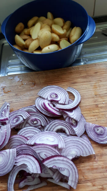 Varkensgebraad met appel en krieltjes in de oven 4