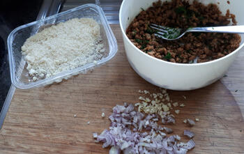 Vegetarische balletjes met tomatensaus en pasta 3