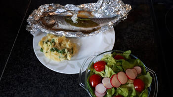 Forel in papillot met daslook en aardappelpuree met daslook 5