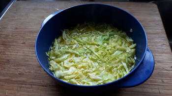 Gemarineerde witte spitskoolsalade of witte coleslaw 5