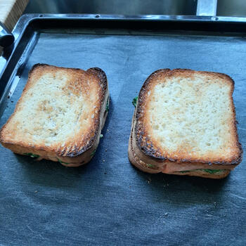 Croque met spinazie, kaas en ham (facultatief) 7