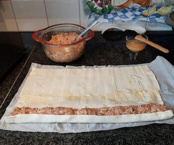 Krans van worstenbroodjes 3