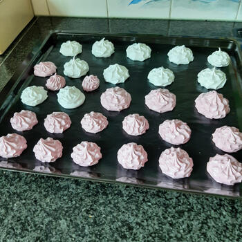 Boterroomtaart met meringues 2
