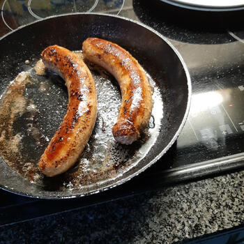 Braadworst met erwten, broccoli en aardappelpuree 2