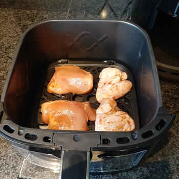 Gemarineerde in de airfryer gebakken kippenboutjes 3