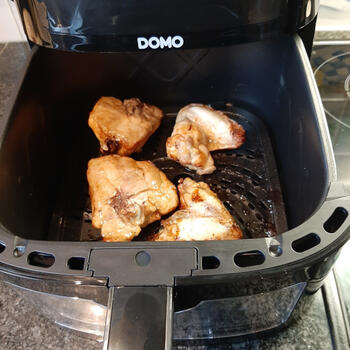 Gemarineerde in de airfryer gebakken kippenboutjes 4
