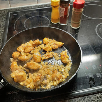 Gevulde wraps met kip, paprika en witte bonen 3