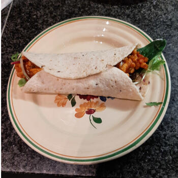 Gevulde wraps met kip, paprika en witte bonen 7