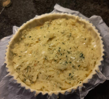Hartige taart of quiche met witte kool 6