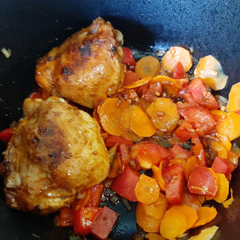 Kippenkoteletjes met groenten en bulgur 5