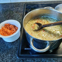 Kippensoep met rode linzen. Turkse soep Kirmizi mercimekli tavuk corbasi 5