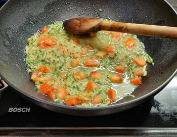 Macaroni carbonara met courgettesliertjes en spek 8