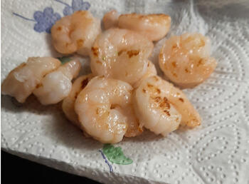 Noedels met broccoli en scampi 3