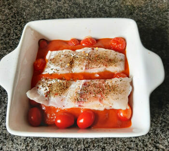 Ovenschotel met kabeljauwfilet, courgette en tomatensaus 4