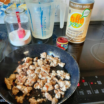 Ovenschoteltjes met gehakt, prei, paprika en couscous 4