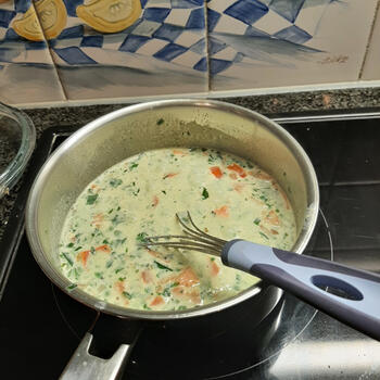 Pasta met spinazie, erwten en kaassaus 4