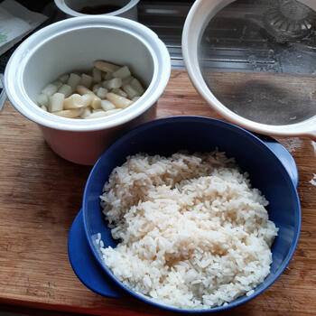 Pok� bowl met scampi en spitskool 3