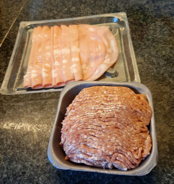 Ragu pasta met rundgehakt, groenten en mortadella 3