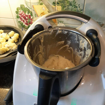 Thermomixrecept: Gegratineerde bloemkool met kaasbloemkoolsaus 6
